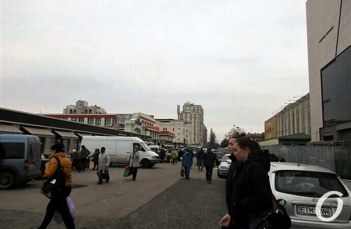 участок у Привоза, дорога