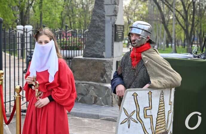 реконструкция в одесском сквере19