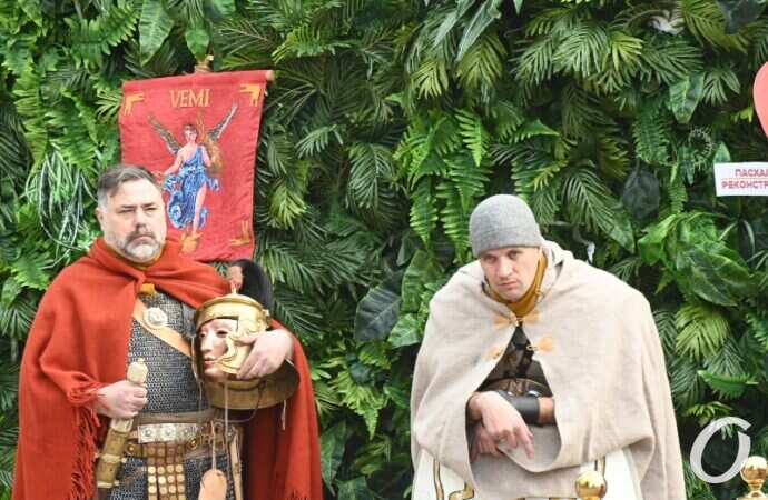 реконструкция в одесском сквере3