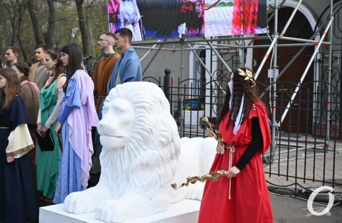 реконструкция в одесском сквере4