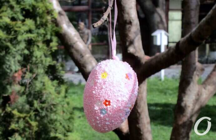 Пасхальное дерево, писанка