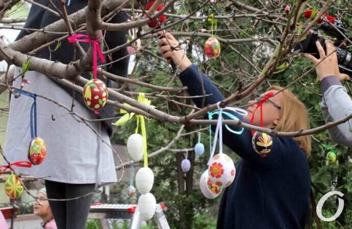 Пасхальное дерево, писанка, украшение4