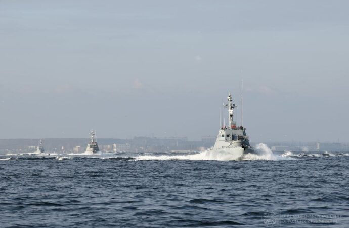 Провокация России в Азовском море: ФСБшники грозились обстрелять украинских моряков