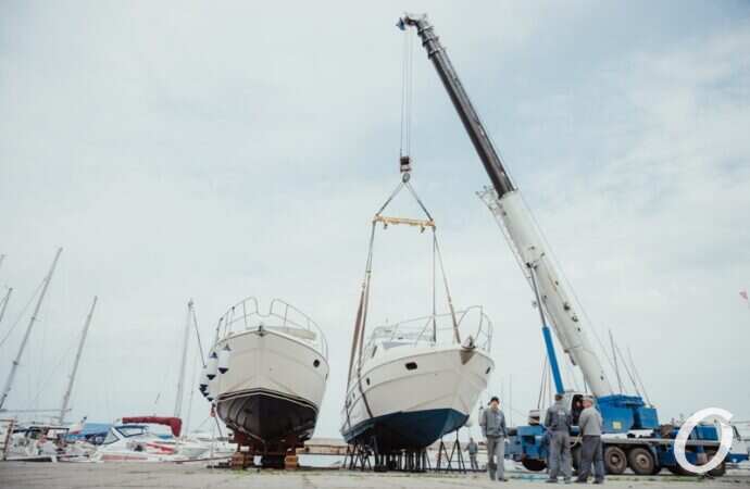 спуск яхт на воду, кран4