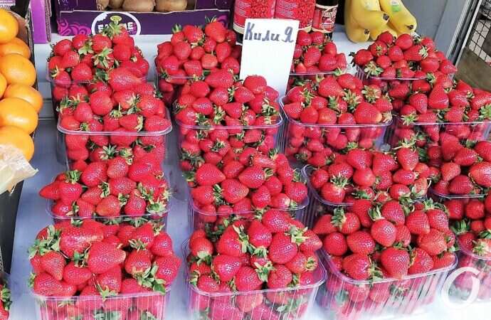 Новый базар, клубника