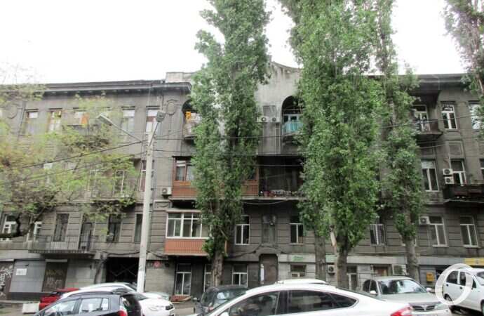 Военный спуск, старый дом