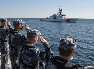 Одесские курсанты приняли участие в учениях с кораблем NATО