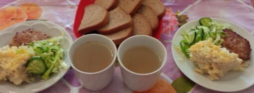 Як годуватимуть одеських школярів: сніданок, обід чи булочка з буфету