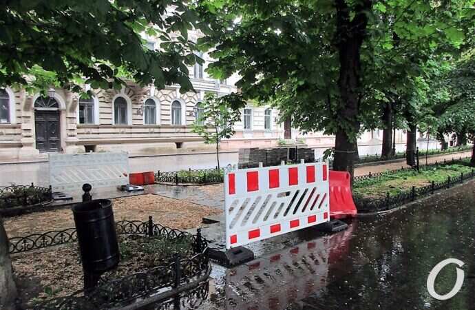 Приморский бульвар в июне3