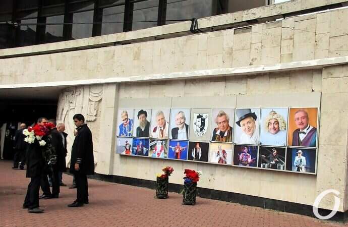 похороны Николая Завгороднего, фойе