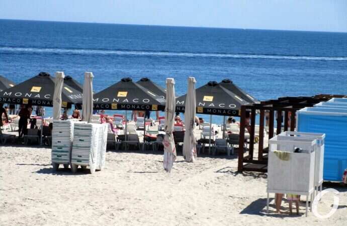 пляжи Одессы в июне, 2