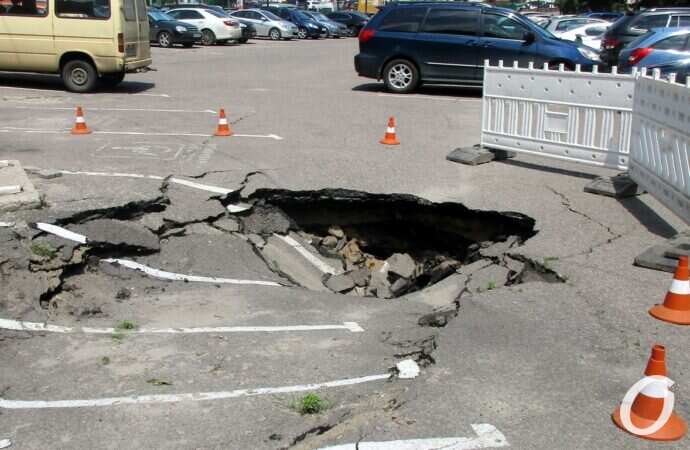 провал на Таможенной площади5