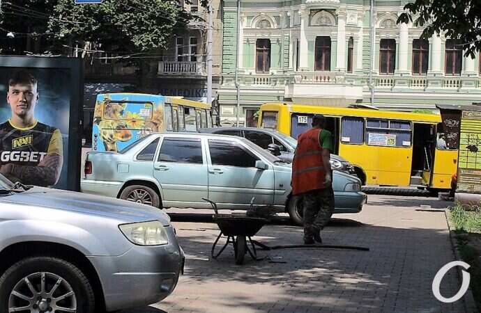 июнь в Одессе, машины