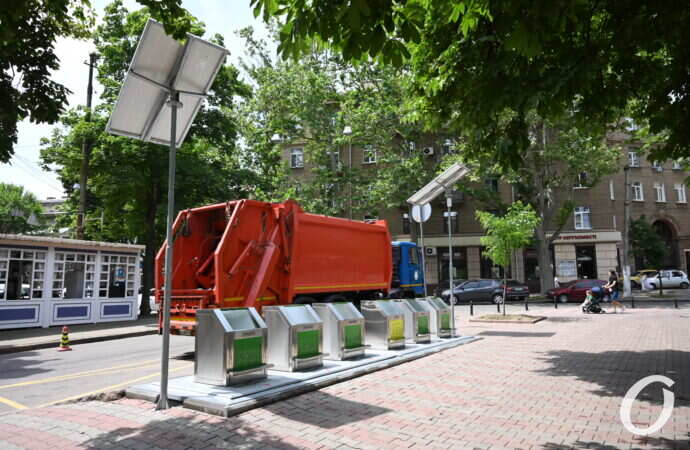 подземные мусорные контейнеры