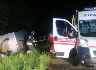 В Одесской области водителя пришлось деблокировать из разбитой Тойоты