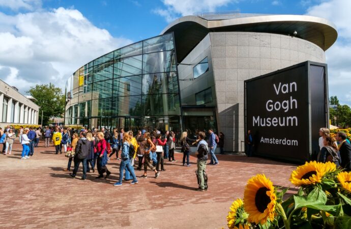 Этот день в истории: открытие Музея Ван Гога