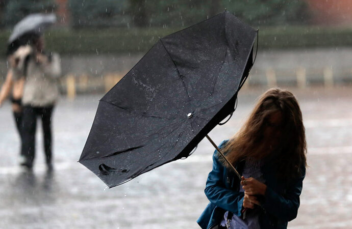 По Одессе объявлено штормовое предупреждение: начинается дождь, возможны гроза, шквалы и град