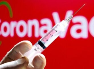 ВОЗ одобрила вакцину CoronaVac, которой прививают в Украине. Это позволяет получить международное свидетельство о вакцинации