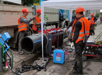 «Инфоксводоканал» начал замену изношенного водопровода на улице Мельницкой