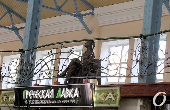 Новый рынок, скульптуры3