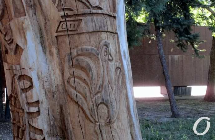 Деревянный креатив, по дороге на Ланжерон2