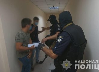 На Черноморского казачества спецназ задержал титушек: те блокировали бизнес-центр