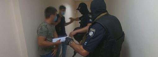На Черноморского казачества спецназ задержал титушек: те блокировали бизнес-центр