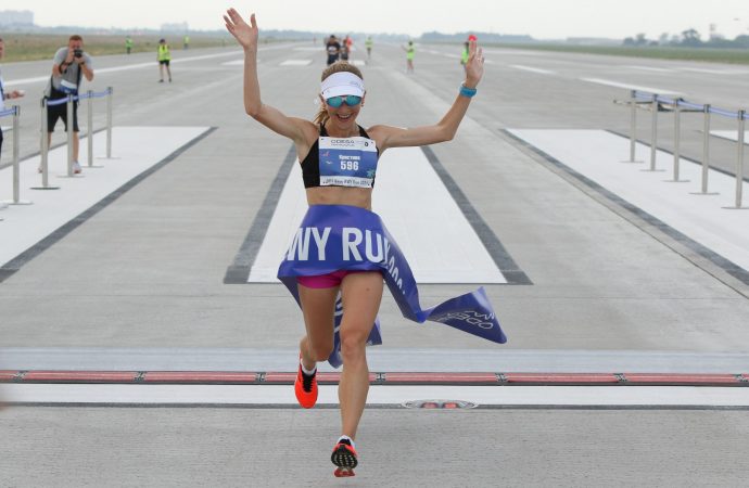 бег по взлетой полосе