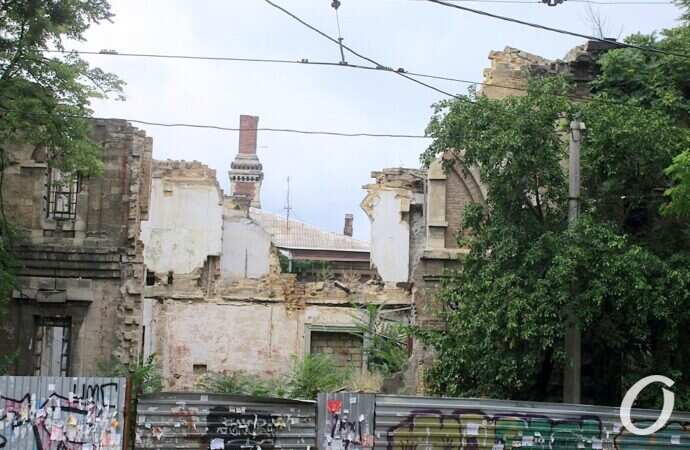 разрушенный масонский дом