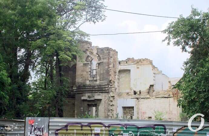 разрушенный масонский дом