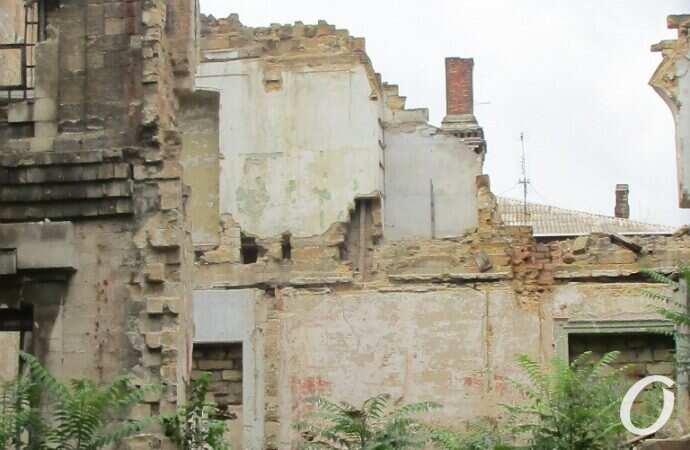 разрушенный масонский дом