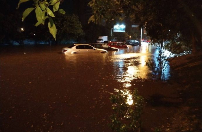 Одессу накрыла стихия: из-за сильнейшего дождя затоплены целые районы города (фото, видео) ОБНОВЛЯЕТСЯ