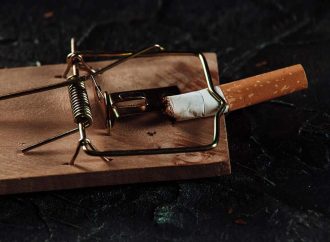 «Бездымное» законодательство: где запрещено курить и что грозит нарушителям?