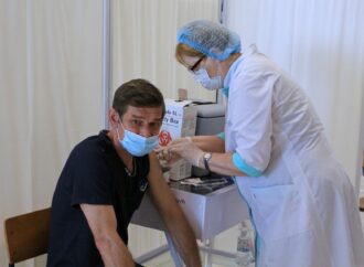 В Одесі продовжується вакцинація від коронавірусу: де зробити щеплення?