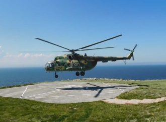 В Одесской области военный вертолет напугал курортников