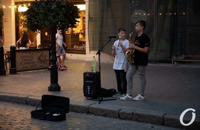 Дерибасовская вечером