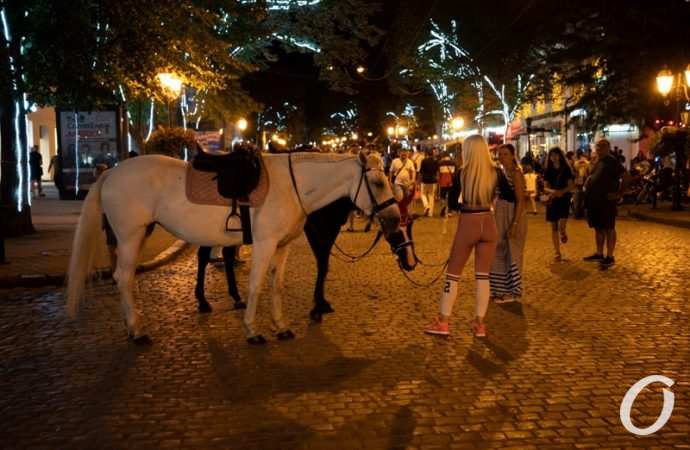 Дерибасовская вечером14