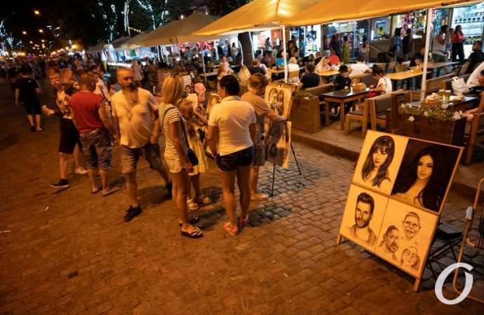 Дерибасовская вечером15