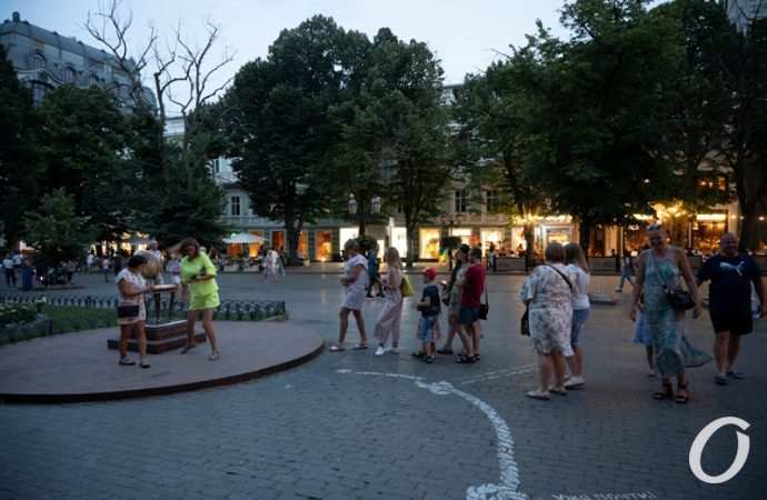 Дерибасовская вечером2