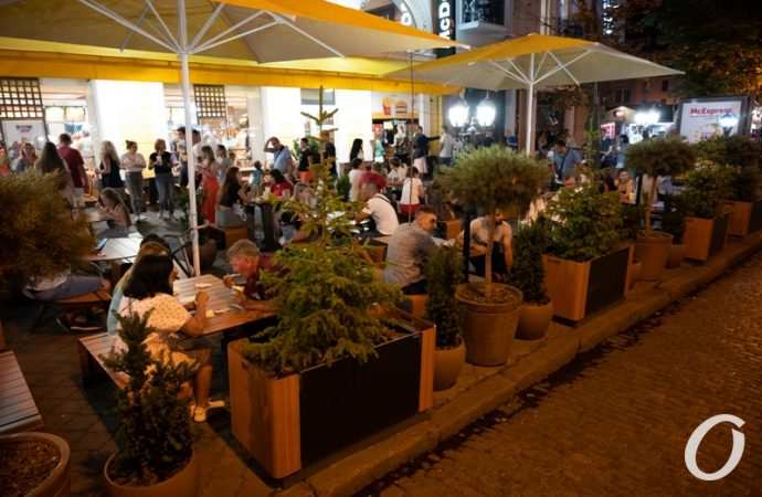 Дерибасовская вечером19