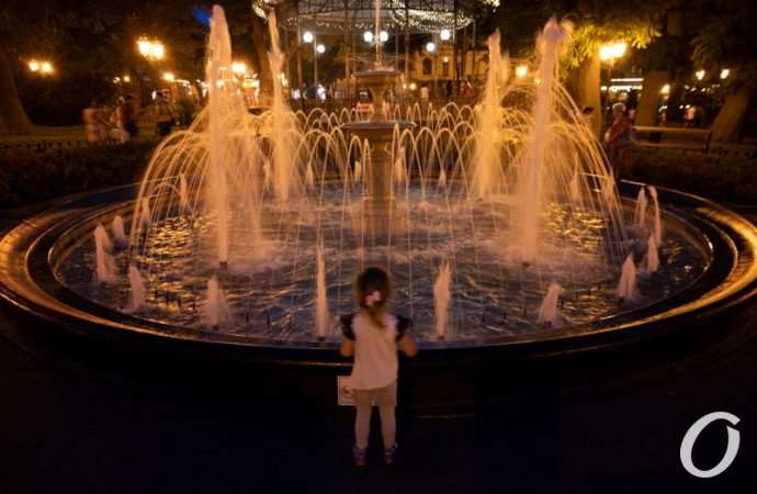 Дерибасовская вечером8