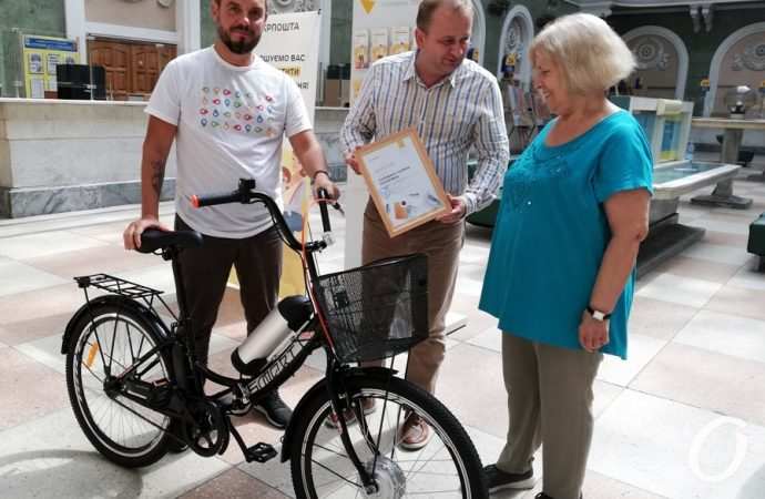 На одесском Главпочтамте чествовали лучшего подписчика4