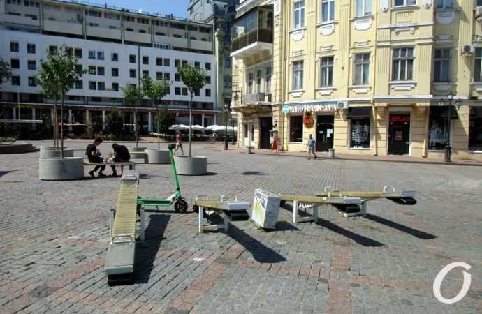 Греческая площадь11