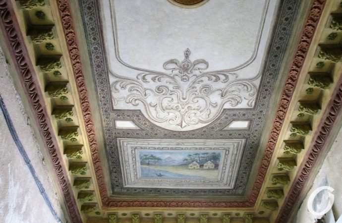 В одесском «Доме с иллюминаторами» можно полюбоваться отреставрированной старинной росписью (фото)