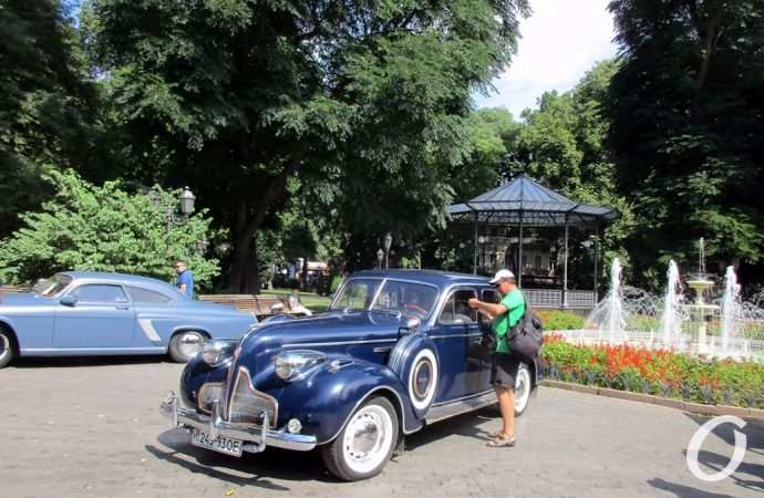 Ретро-авто в Горсаду3