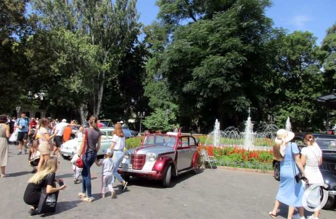 Ретро-авто в Горсаду8