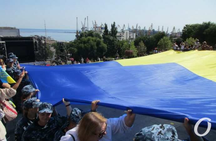 флаг на Потемкинской лестнице31