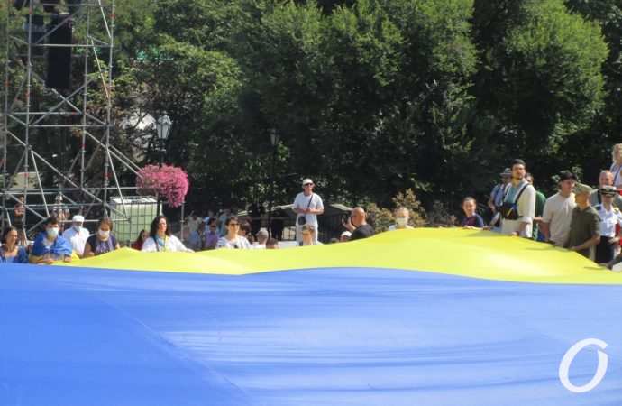 флаг на Потемкинской лестнице33