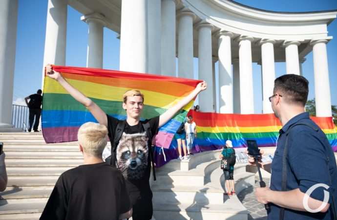 Две акции в один день14