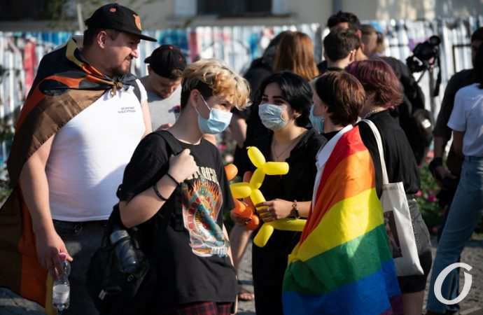 Две акции в один день20